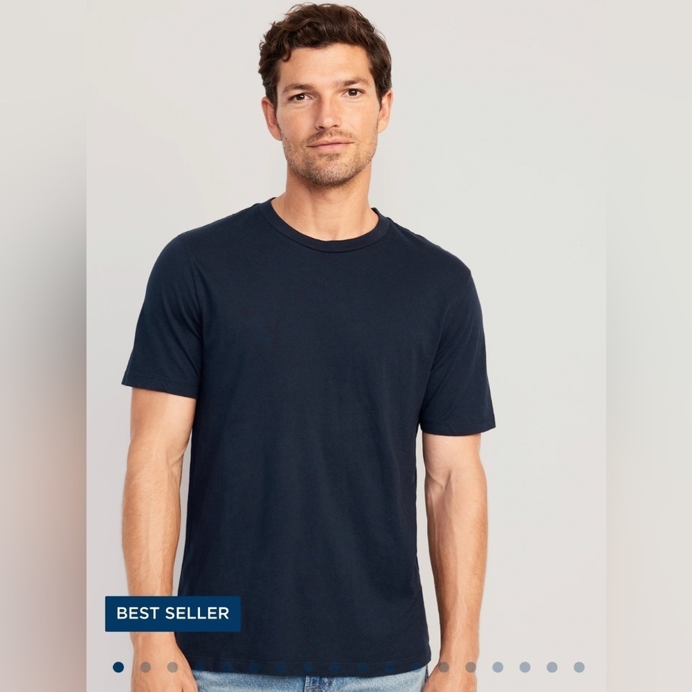 Old Navy Crew-Neck T-Shirt. Navy Men’s size small